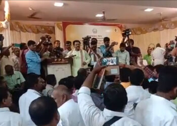 தமிழில் குடமுழுக்கு நடத்தலாமா? சுகிசிவம் பேச்சுக்கு இந்து அமைப்பினர் எதிர்ப்பு!