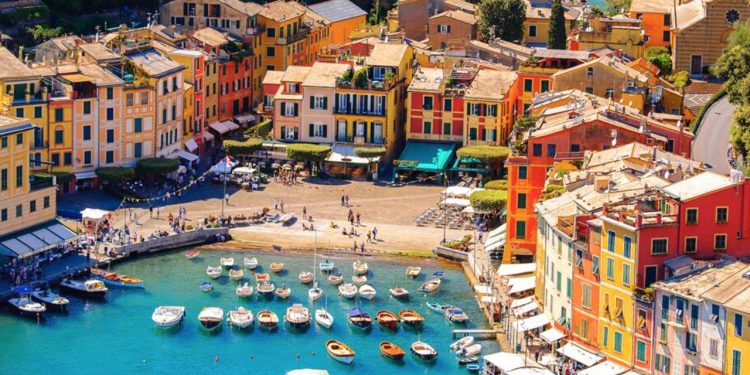 செல்பி எடுத்தால் ரூ.25,000 அபராதம்; இத்தாலி அரசு அதிரடி!