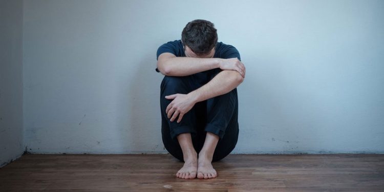 தற்கொலையிலிருந்து இளைஞர்களைக் காக்க மாதம் ரூ.41,000 தரும் தென்கொரிய அரசு!