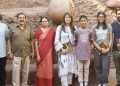 கீழடியில் மாணவர்கள் வெயிலில் காக்கவைக்கப்பட்டனரா? சர்ச்சையில் சிக்கியுள்ள சூர்யா!