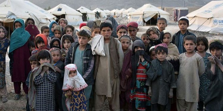 தாலிபன்களால் ஆப்கனில் வறுமையில் வாடுவோர் எண்ணிக்கை 2 மடங்கு உயர்வு!