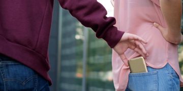 தொலைந்த செல்போன்களை எளிதில் கண்டுபிடிக்கும் அரசின் ’சஞ்சார் சாத்தி’ இணையதளம் நாளை தொடக்கம்!