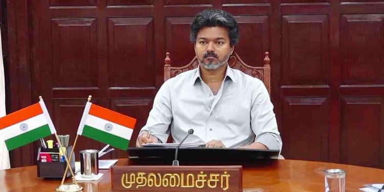 பருவமழை தீவிரம்: பேரிடர் கட்டுப்பாட்டு மையத்தில் முதல்வர் விஜய் ஆய்வு
