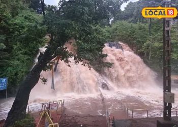 கும்பக்கரை அருவியில் வெள்ளப்பெருக்கு: சுற்றுலாப் பயணிகள் குளிக்கத் தடை